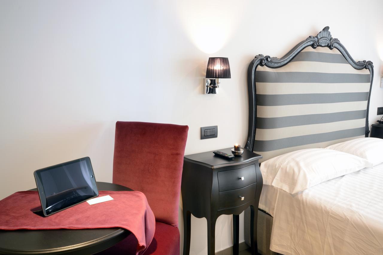 Barbarella Suite Napoli Esterno foto