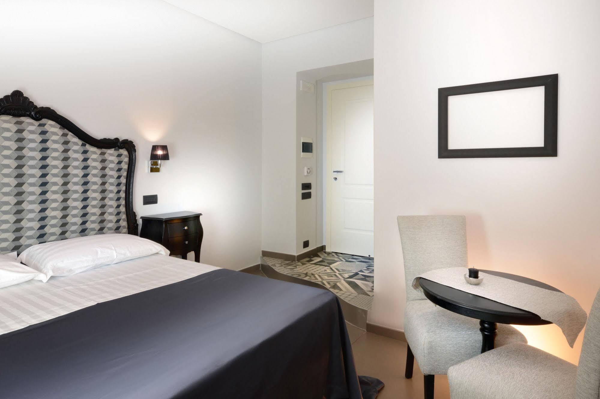 Barbarella Suite Napoli Esterno foto