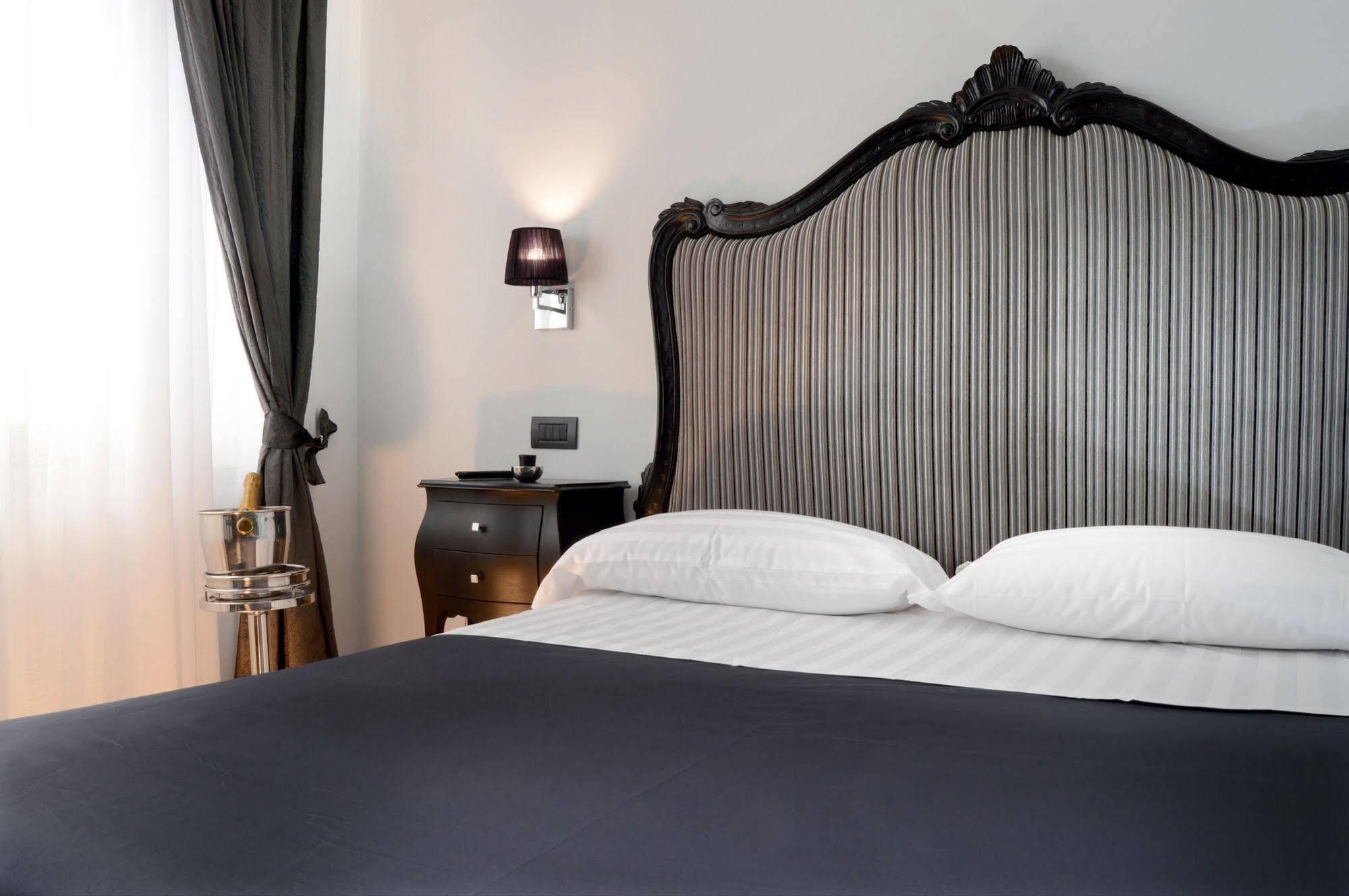 Barbarella Suite Napoli Esterno foto
